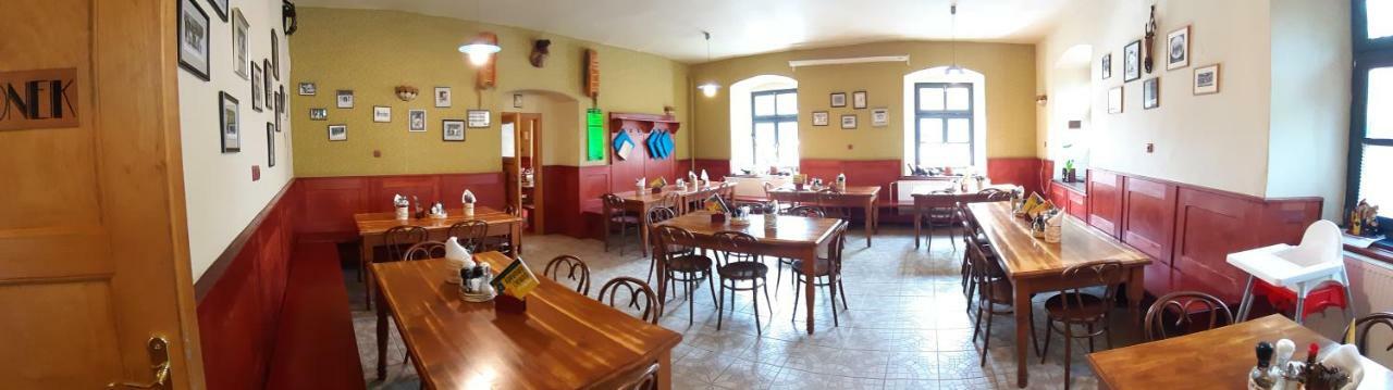 Penzion A Restaurace U Hajku Nove Dvory  Bagian luar foto